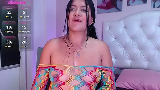 scarlet fostt  online show from February 10, 12:08 pm