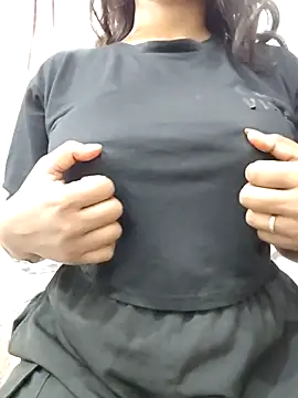 Snapshot of MohiniHott chatting on October 20, 6:25 am MohiniHott online show from October 20, 6:25 am