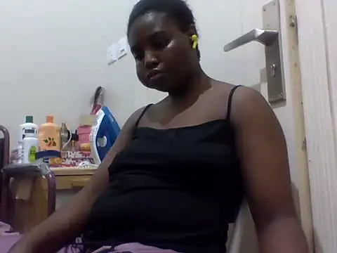 Snapshot of queenzuena chatting on May 21, 8:49 pm queenzuena online show from May 21, 8:49 pm