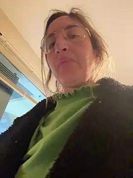 casalinga88 online show from February 27, 6:50 am