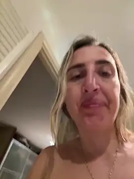 casalinga88 online show from March 4, 8:38 pm