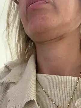 casalinga88 online show from March 12, 10:05 am