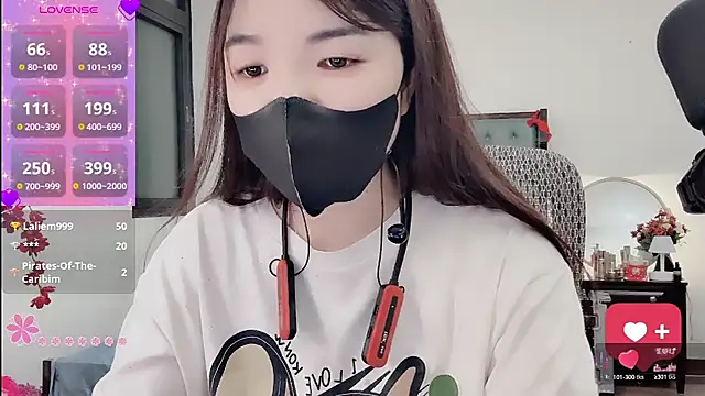 Berrysweet 68 online show from April 25, 2:47 pm
