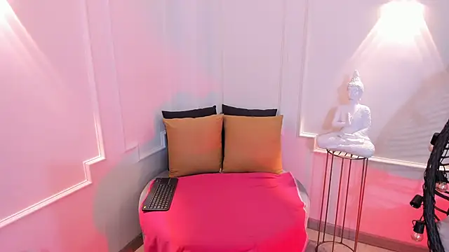 Sheryl Hamilton online show from December 22, 8:36 pm