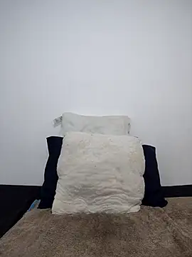 Curvy sluty online show from October 7, 6:10 am