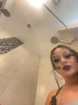 tatted-bitty online show from October 1, 2:50 am