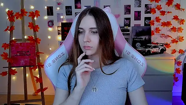 Snapshot of AliceCharmy chatting on November 4, 7:29 am AliceCharmy online show from November 4, 7:29 am