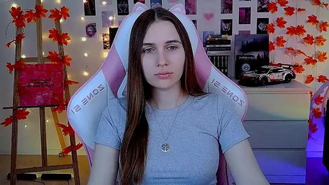 Snapshot of AliceCharmy chatting on November 10, 6:34 am AliceCharmy online show from November 10, 6:34 am