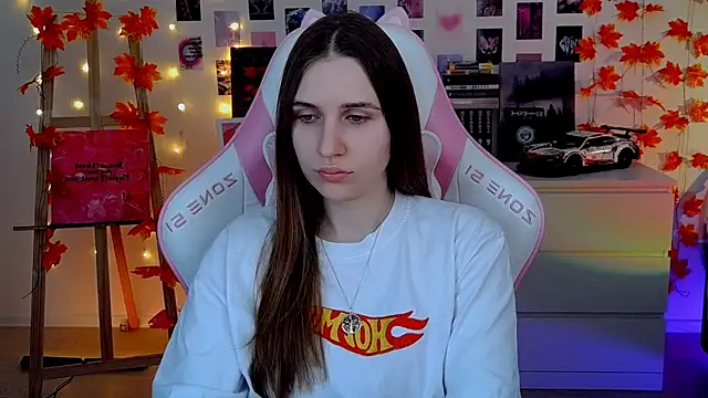 Snapshot of AliceCharmy chatting on November 20, 6:46 am AliceCharmy online show from November 20, 6:46 am