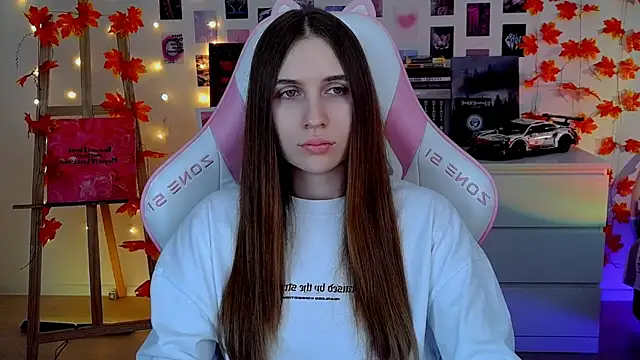 Snapshot of AliceCharmy chatting on November 21, 8:13 am AliceCharmy online show from November 21, 8:13 am