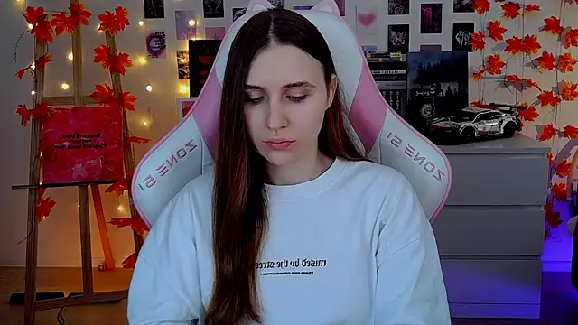 Snapshot of AliceCharmy chatting on November 23, 7:30 am AliceCharmy online show from November 23, 7:30 am