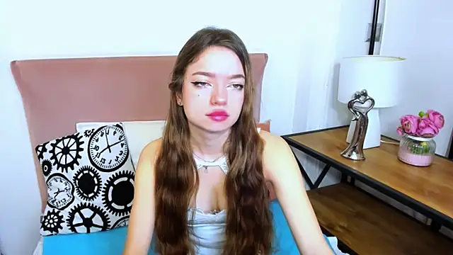 GraceLips online show from March 7, 6:35 am