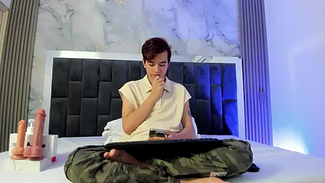 bunny maxi online show from September 25, 1:04 pm