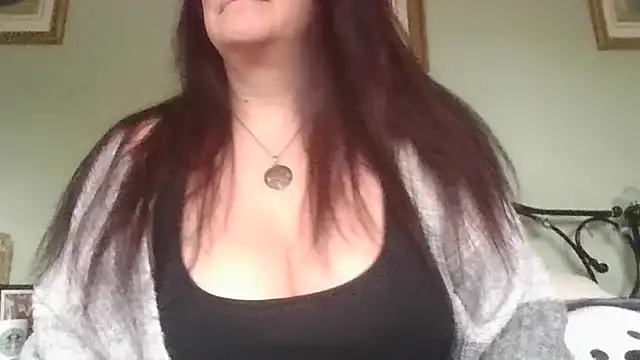 MissKisu online show from February 9, 3:38 pm