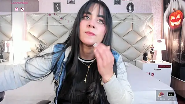 Brenda Garcia online show from October 21, 8:09 pm