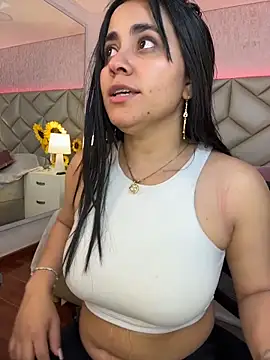 Brenda Garcia online show from December 1, 2:38 am