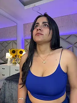 Brenda Garcia online show from December 18, 8:26 pm