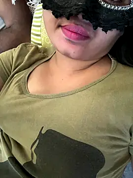 Snapshot of Magical-Couple-telugu chatting on December 5, 6:21 am Magical-Couple-telugu online show from December 5, 6:21 am