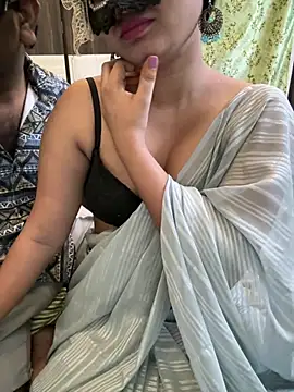 Snapshot of Magical-Couple-telugu chatting on December 21, 12:09 am Magical-Couple-telugu online show from December 21, 12:09 am