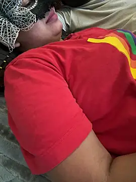 Snapshot of Magical-Couple-telugu chatting on December 22, 2:06 pm Magical-Couple-telugu online show from December 22, 2:06 pm