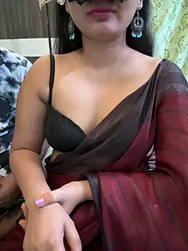 Snapshot of Magical-Couple-telugu chatting on December 26, 5:51 pm Magical-Couple-telugu online show from December 26, 5:51 pm