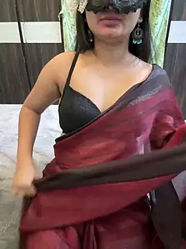 Snapshot of Magical-Couple-telugu chatting on December 26, 8:53 pm Magical-Couple-telugu online show from December 26, 8:53 pm