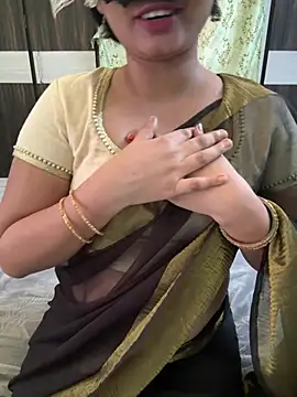 Snapshot of Magical-Couple-telugu chatting on December 29, 10:01 am Magical-Couple-telugu online show from December 29, 10:01 am