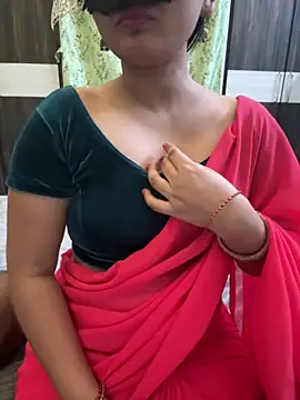 Snapshot of Magical-Couple-telugu chatting on January 4, 3:28 pm Magical-Couple-telugu online show from January 4, 3:28 pm