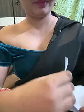 Snapshot of Magical-Couple-telugu chatting on January 5, 2:41 pm Magical-Couple-telugu online show from January 5, 2:41 pm