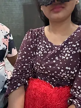 Snapshot of Magical-Couple-telugu chatting on October 7, 12:46 pm Magical-Couple-telugu online show from October 7, 12:46 pm