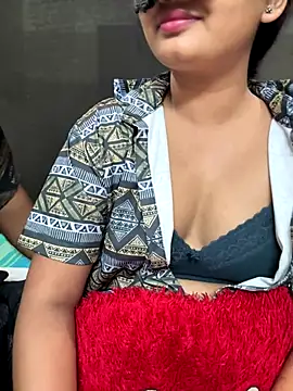 Snapshot of Magical-Couple-telugu chatting on October 12, 2:49 pm Magical-Couple-telugu online show from October 12, 2:49 pm