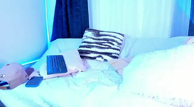 Josep Davies online show from February 18, 7:43 am