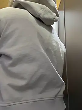 littlebitchess online show from December 15, 2:38 am