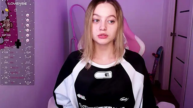 n0 nude online show from January 14, 9:09 pm