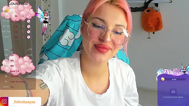 Snapshot of folinskayyya chatting on December 17, 8:34 am folinskayyya online show from December 17, 8:34 am