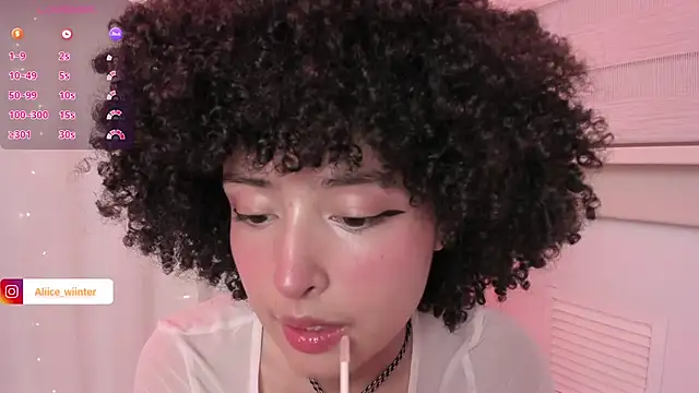 Snapshot of Alice_winter_ chatting on June 26, 11:09 pm Alice winter online show from June 26, 11:09 pm
