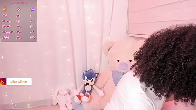 Snapshot of Alice_winter_ chatting on July 28, 11:15 pm Alice winter online show from July 28, 11:15 pm