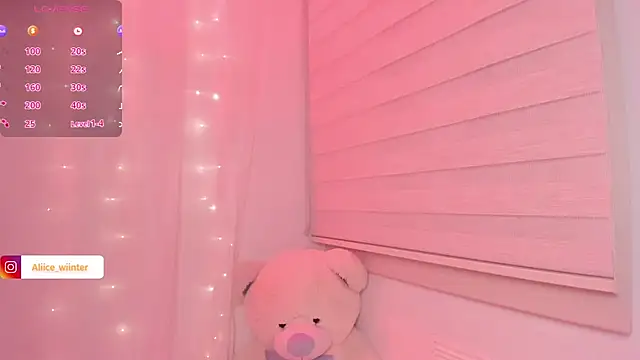 Snapshot of Alice_winter_ chatting on July 30, 11:04 pm Alice winter online show from July 30, 11:04 pm