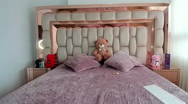 Snapshot of candy-sam28 chatting on February 7, 7:17 pm candy-sam28 online show from February 7, 7:17 pm