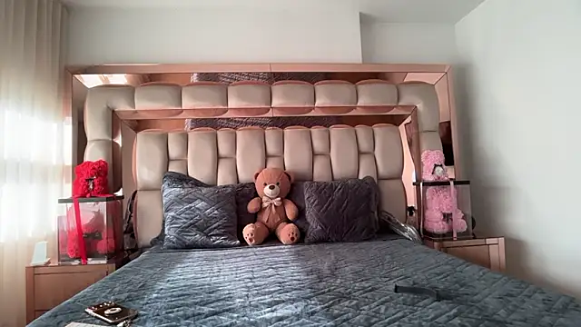 Snapshot of candy-sam28 chatting on March 22, 9:18 pm candy-sam28 online show from March 22, 9:18 pm