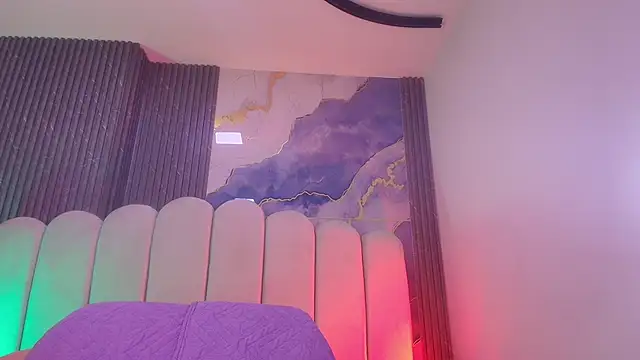 hot dione online show from December 15, 7:18 pm