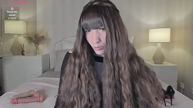 Snapshot of valeriasecret chatting on October 17, 5:43 am valeriasecret online show from October 17, 5:43 am