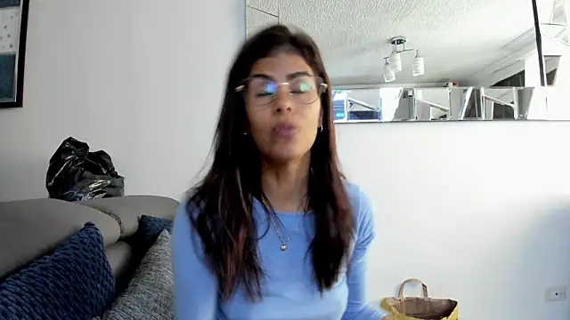 karlina charlotte1 online show from March 3, 1:20 pm