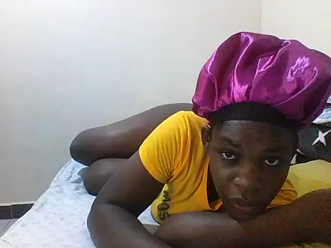 princess-cutie12 online show from October 6, 5:38 am