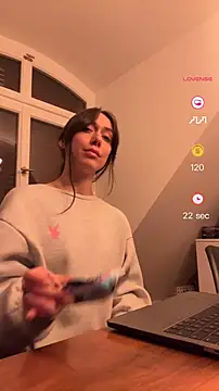 emiliasommer online show from October 1, 6:58 pm