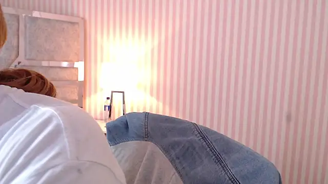 Snapshot of ViioletaMora chatting on January 19, 11:43 pm ViioletaMora online show from January 19, 11:43 pm