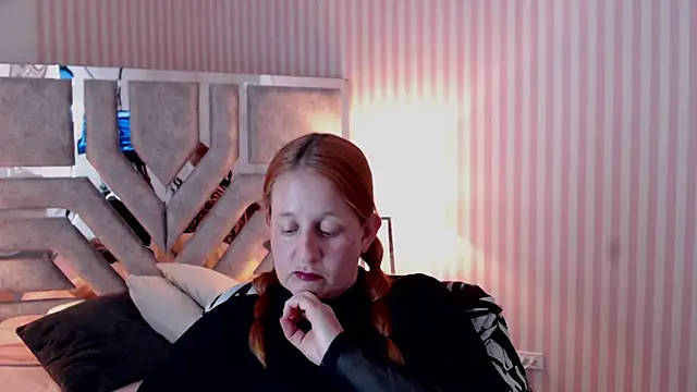 Snapshot of ViioletaMora chatting on January 25, 10:50 pm ViioletaMora online show from January 25, 10:50 pm