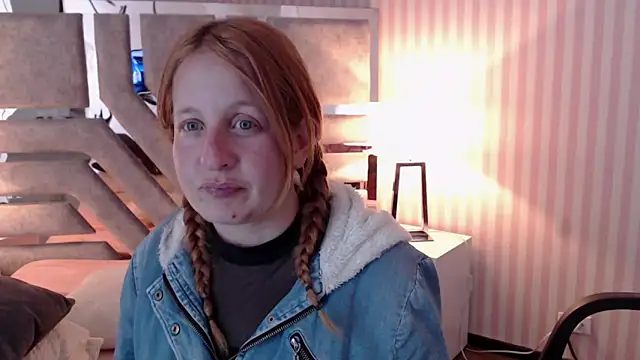Snapshot of ViioletaMora chatting on January 28, 1:39 am ViioletaMora online show from January 28, 1:39 am
