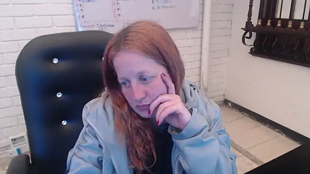 Snapshot of ViioletaMora chatting on February 8, 8:42 pm ViioletaMora online show from February 8, 8:42 pm