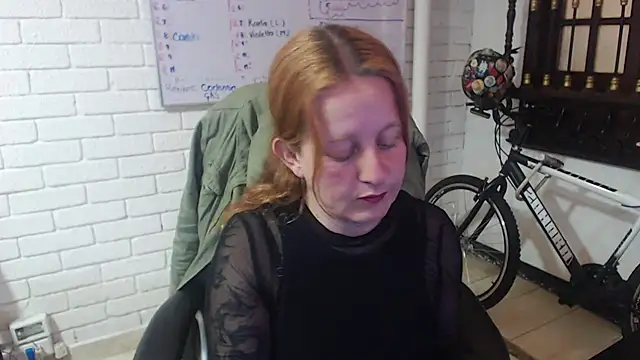 Snapshot of ViioletaMora chatting on February 13, 10:33 pm ViioletaMora online show from February 13, 10:33 pm